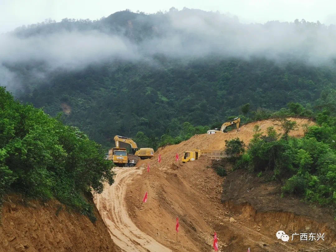 峒中公路最新进展，推动区域经济飞跃的重要里程碑