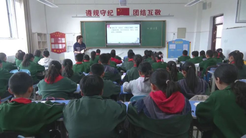 图木舒克市小学新任领导团队引领迈向新篇章